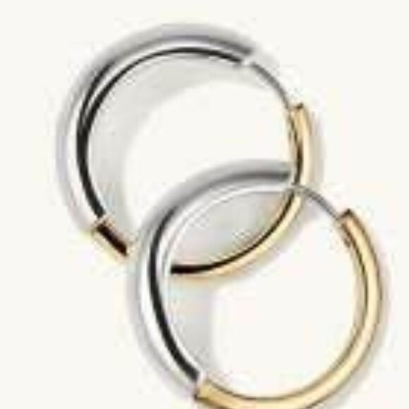 MEJURI Large Tube Hoops - Picture 2 of 4